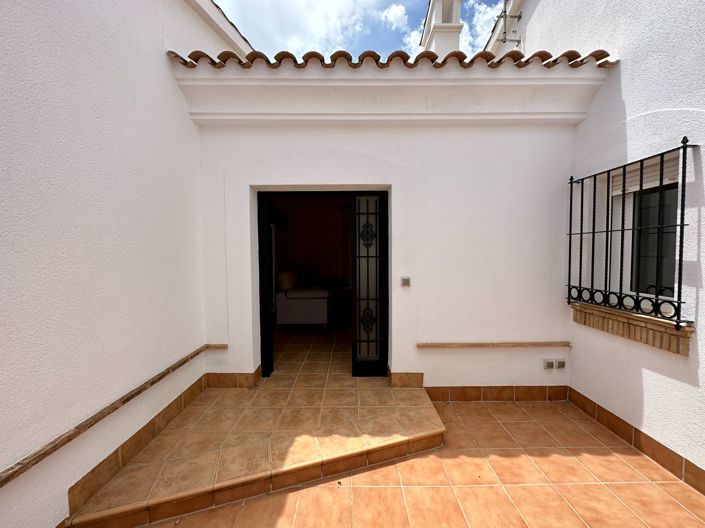 Image No.40-3 Bed Villa for sale