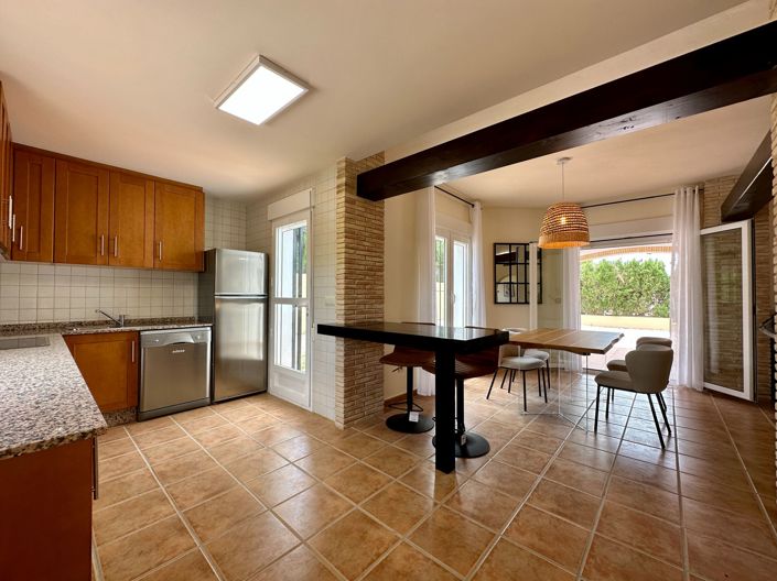 Image No.6-3 Bed Villa for sale