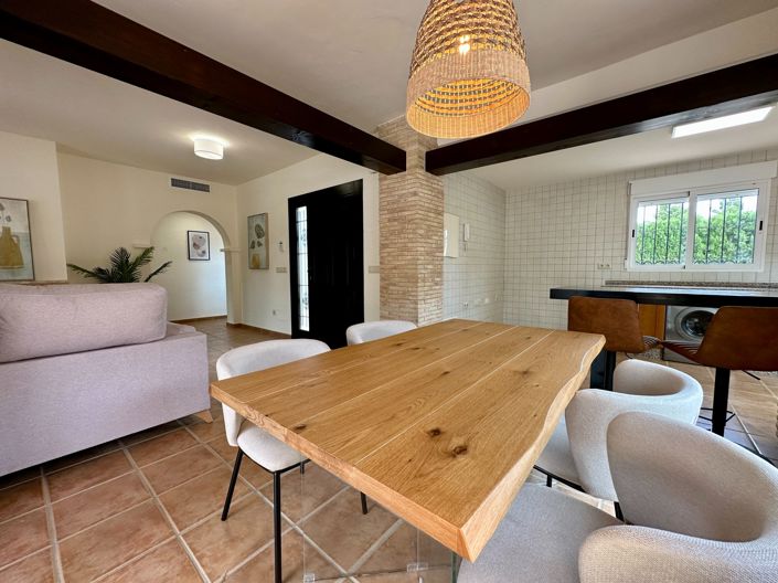 Image No.7-3 Bed Villa for sale