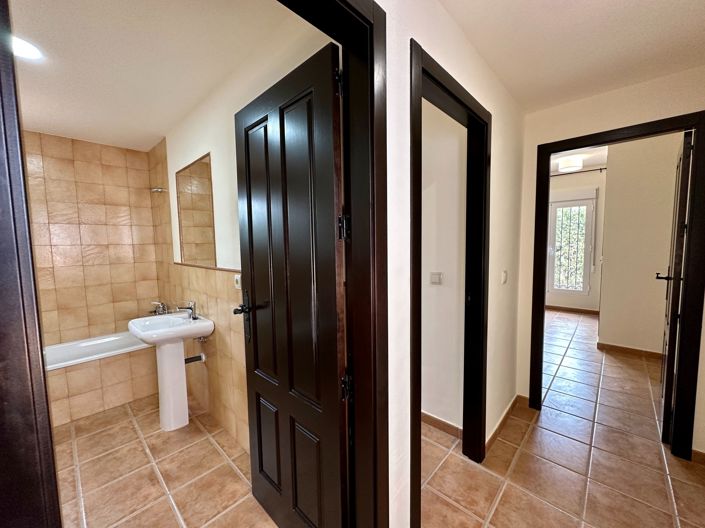 Image No.64-3 Bed Villa for sale