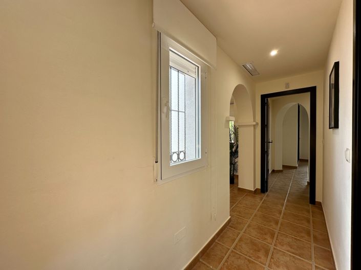 Image No.71-3 Bed Villa for sale