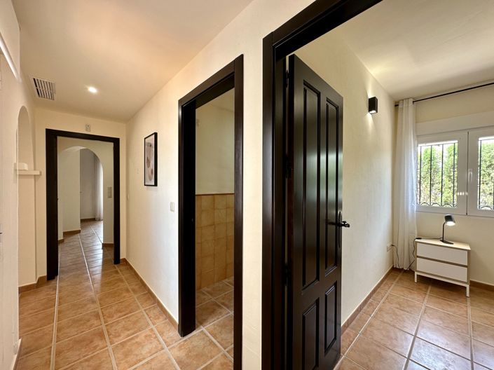 Image No.78-3 Bed Villa for sale