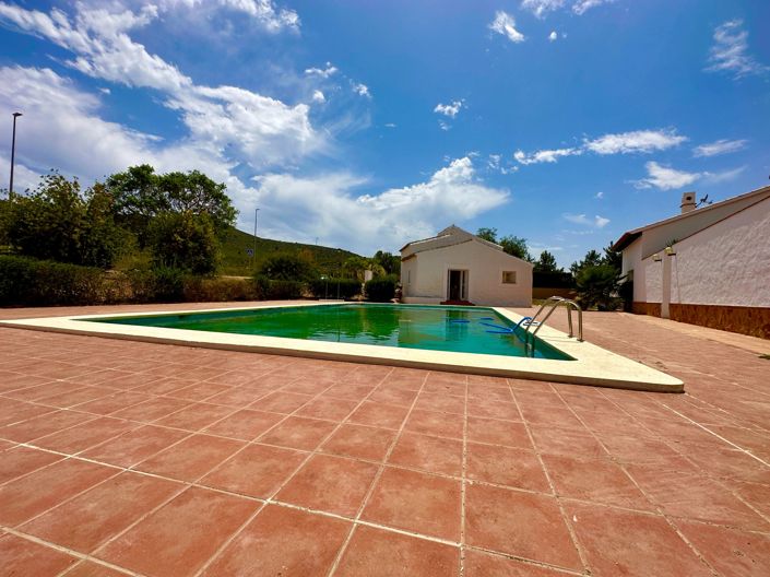 Image No.87-3 Bed Villa for sale