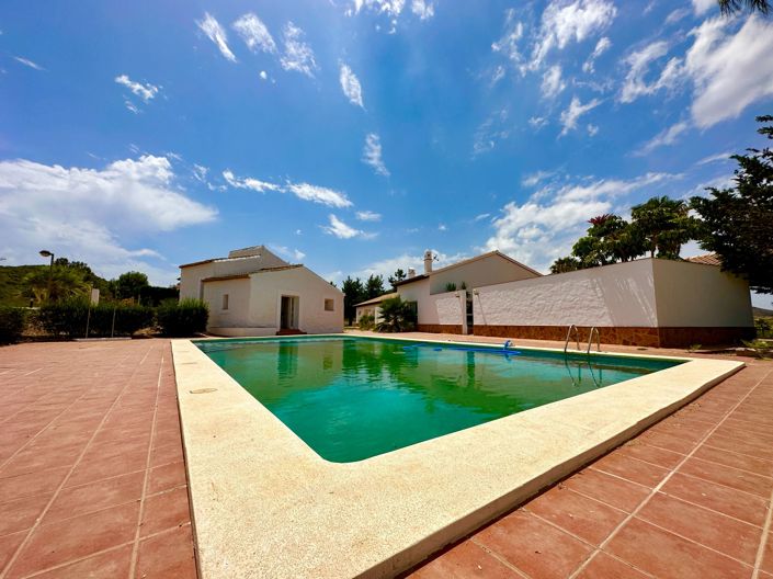 Image No.88-3 Bed Villa for sale