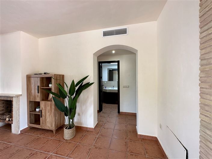 Image No.52-3 Bed Villa for sale