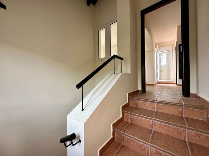 Image No.62-3 Bed Villa for sale