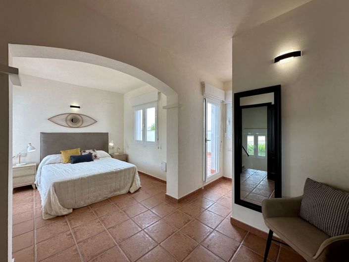 Image No.64-3 Bed Villa for sale