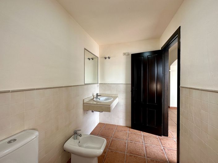 Image No.67-3 Bed Villa for sale