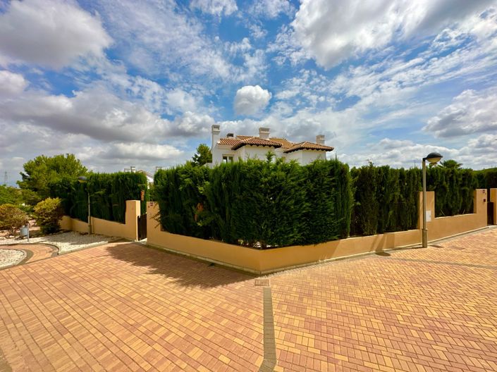 Image No.72-3 Bed Villa for sale