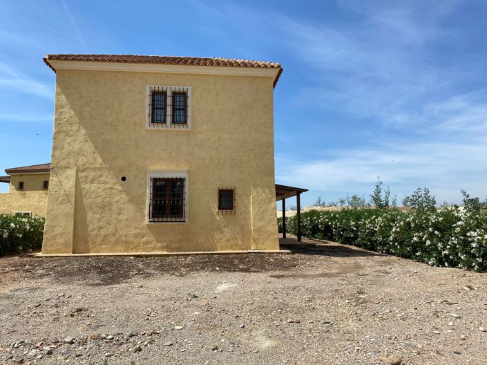 Image No.12-3 Bed Property for sale