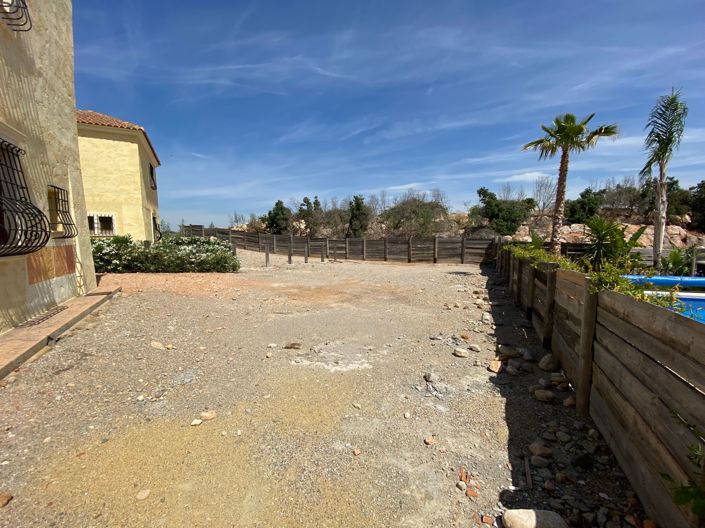 Image No.15-3 Bed Property for sale