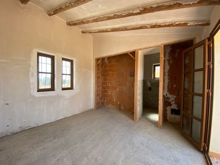 Image No.28-3 Bed Property for sale