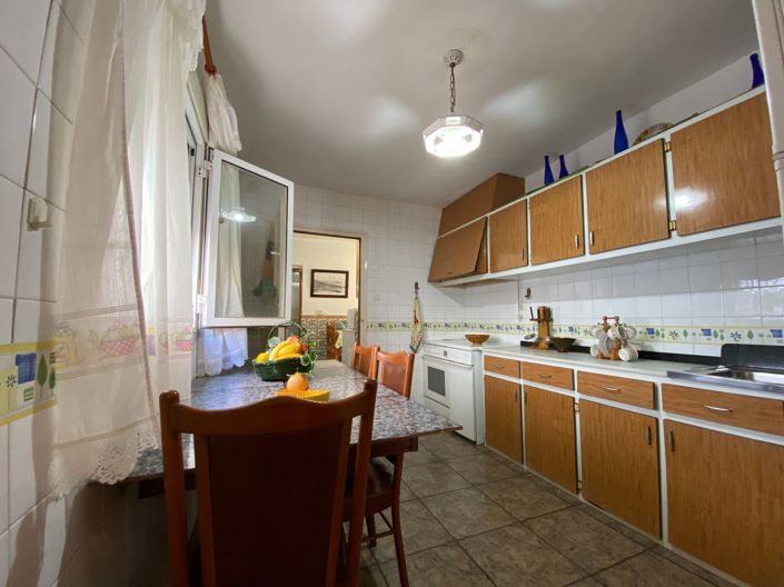 Image No.30-3 Bed House for sale