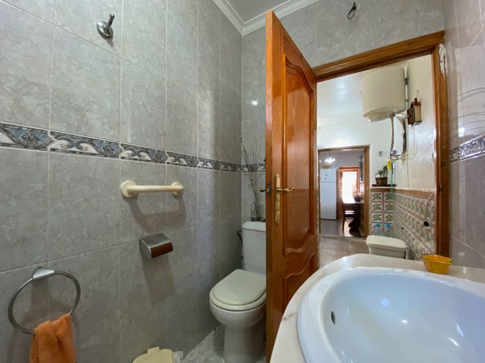 Image No.38-3 Bed House for sale