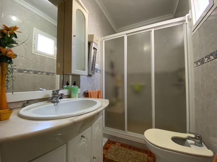 Image No.39-3 Bed House for sale