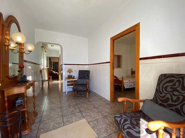 Image No.7-3 Bed House for sale