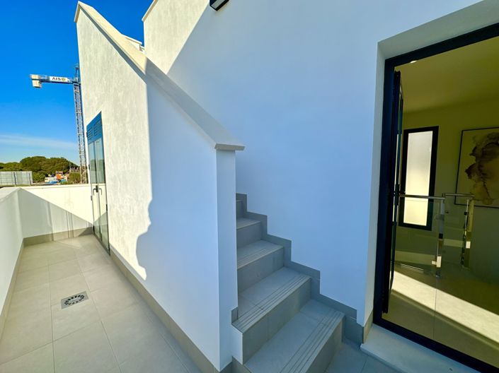 Image No.57-3 Bed Villa for sale