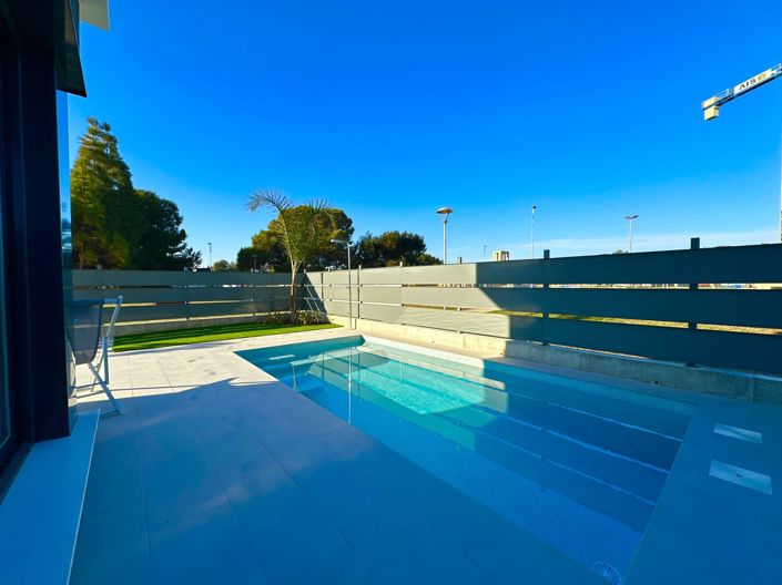 Image No.8-3 Bed Villa for sale