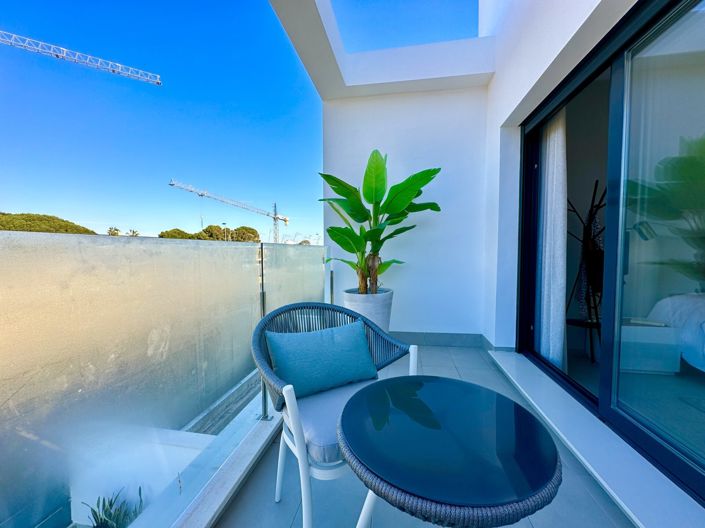 Image No.71-3 Bed Villa for sale