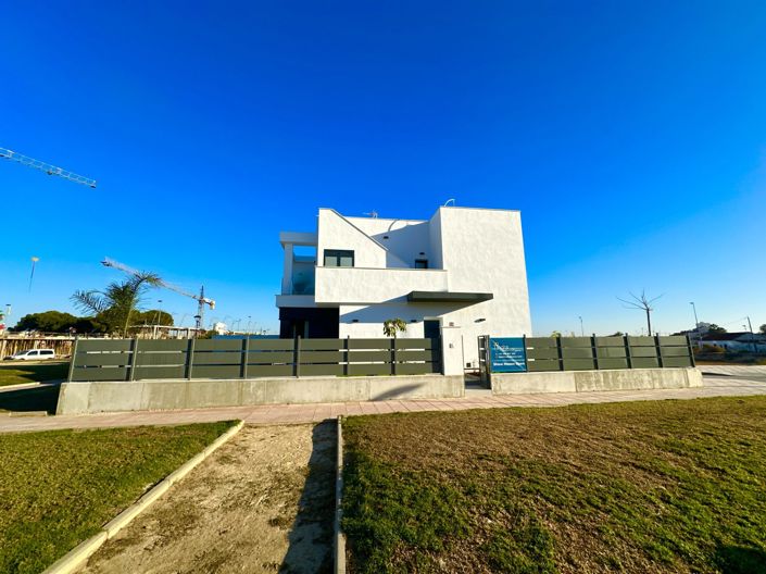 Image No.78-3 Bed Villa for sale