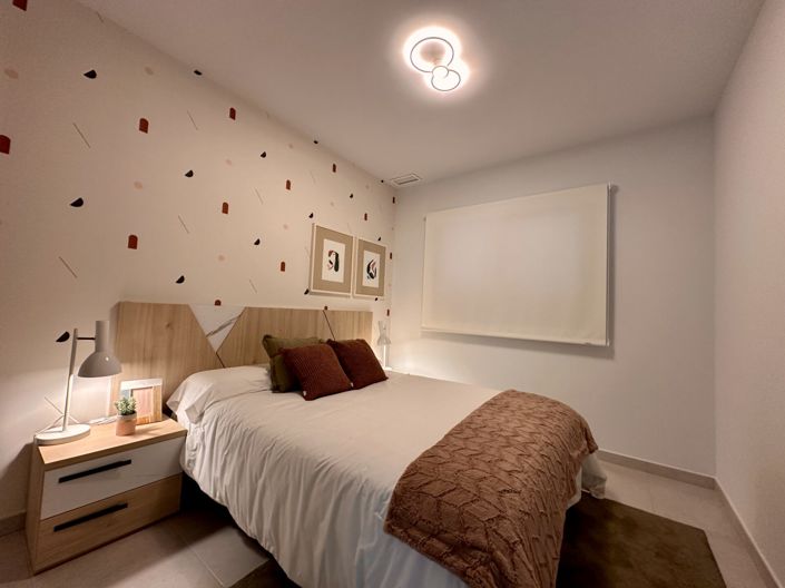 Image No.13-2 Bed Property for sale