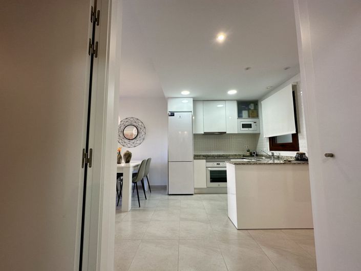 Image No.17-2 Bed Property for sale