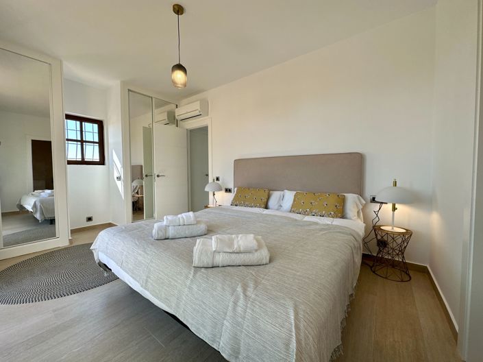 Image No.24-4 Bed Property for sale