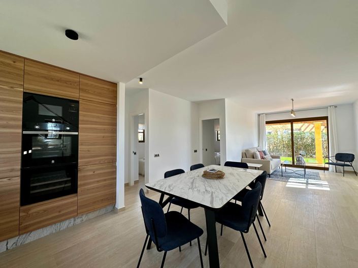 Image No.37-4 Bed Property for sale