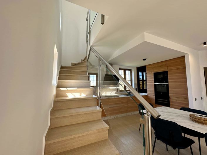 Image No.42-4 Bed Property for sale