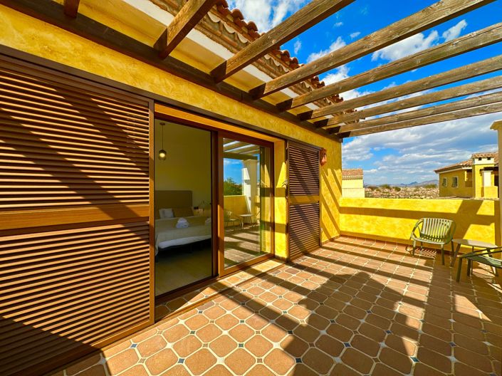 Image No.62-4 Bed Property for sale