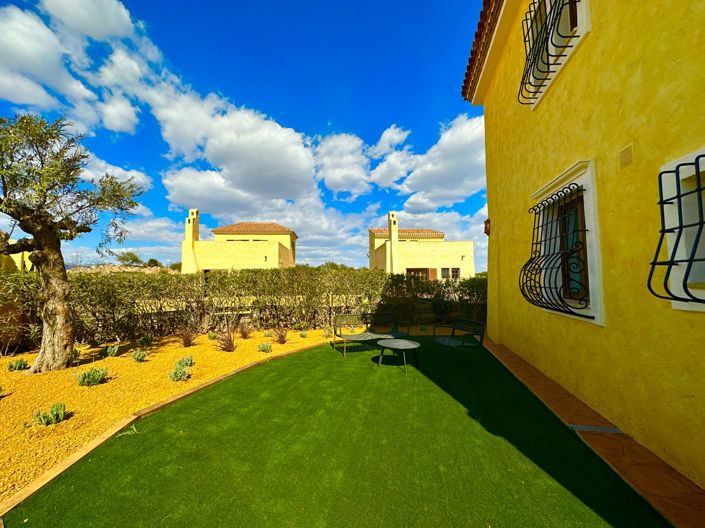 Image No.74-4 Bed Property for sale