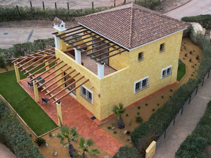 Image No.83-4 Bed Property for sale