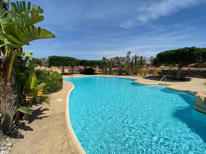 Image No.91-4 Bed Property for sale