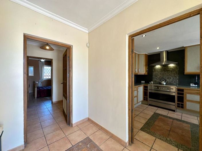 Image No.29-6 Bed Villa for sale