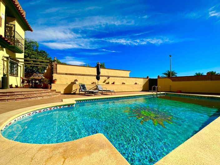 Image No.41-6 Bed Villa for sale