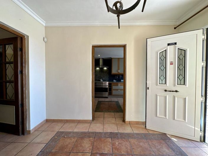 Image No.45-6 Bed Villa for sale