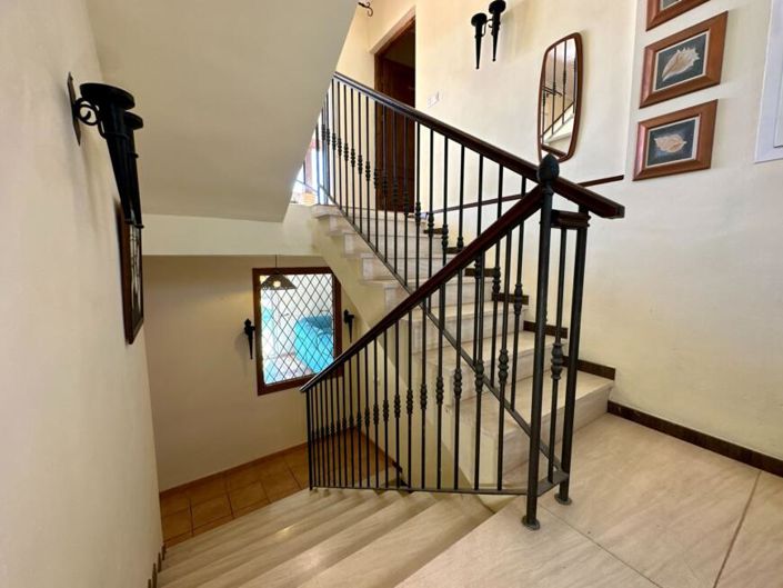 Image No.60-6 Bed Villa for sale