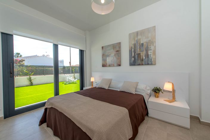 Image No.42-3 Bed Villa for sale