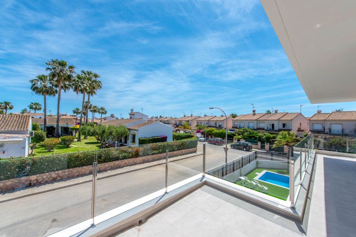 Image No.49-3 Bed Villa for sale