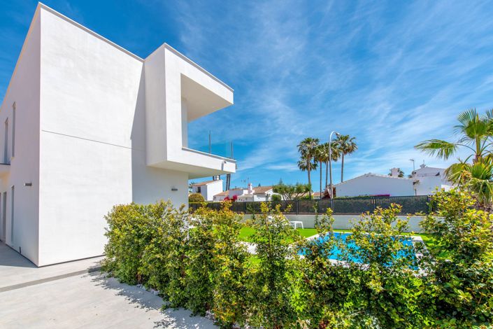 Image No.56-3 Bed Villa for sale