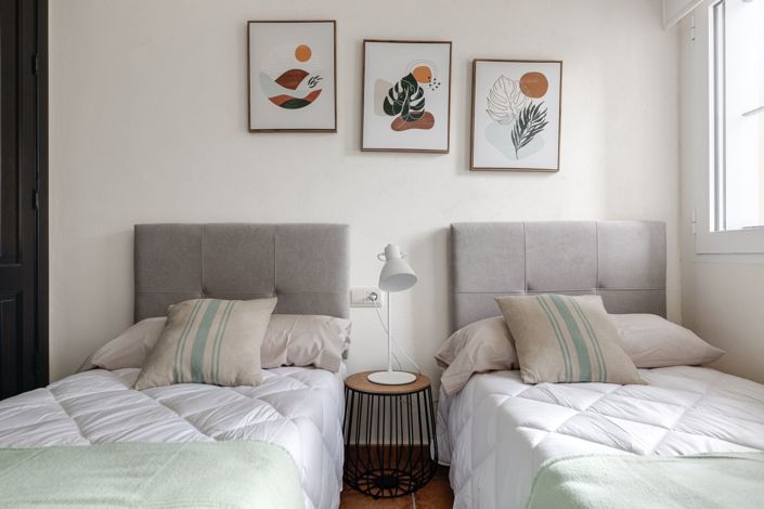 Image No.66-2 Bed Villa for sale