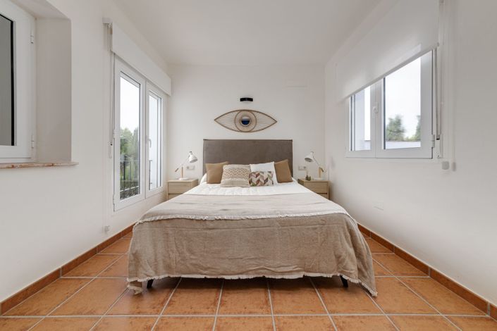 Image No.73-2 Bed Villa for sale