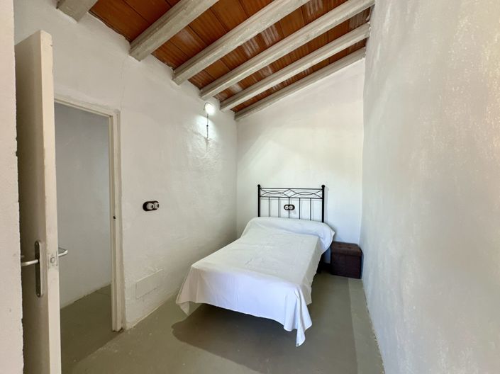 Image No.110-6 Bed Villa for sale