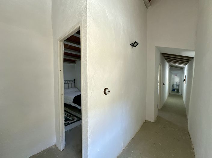 Image No.98-6 Bed Villa for sale