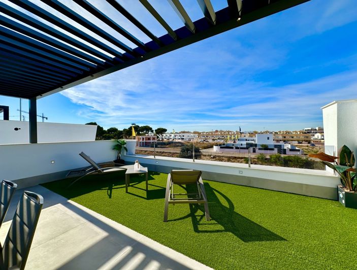 Image No.12-3 Bed Villa for sale