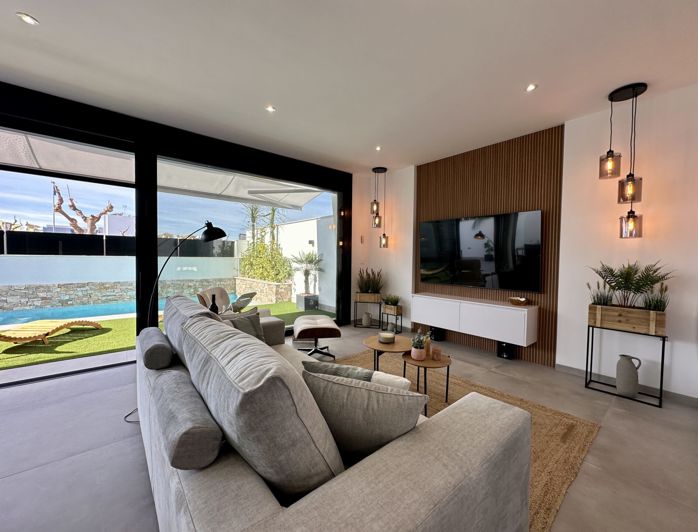 Image No.18-3 Bed Villa for sale