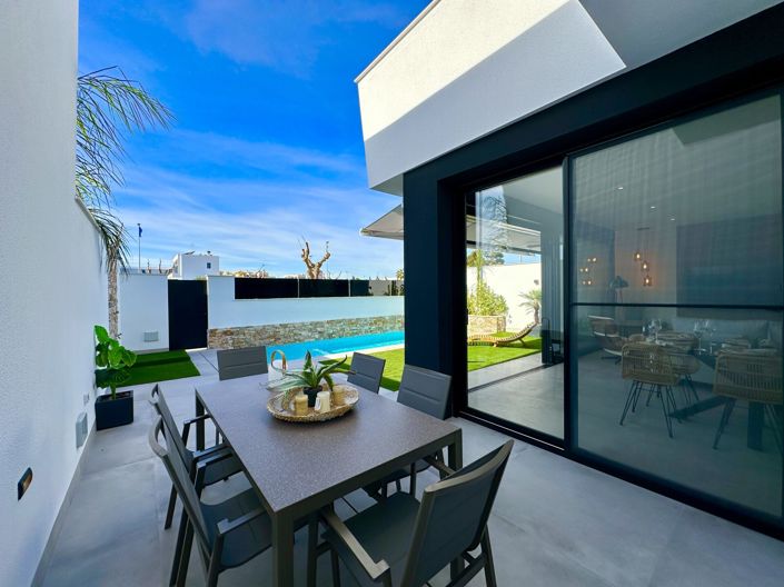 Image No.21-3 Bed Villa for sale