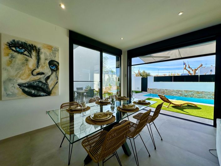 Image No.6-3 Bed Villa for sale