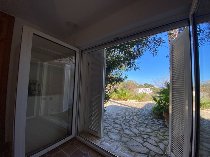 Image No.103-4 Bed Villa for sale