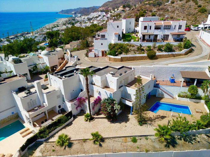 Image No.112-4 Bed Villa for sale